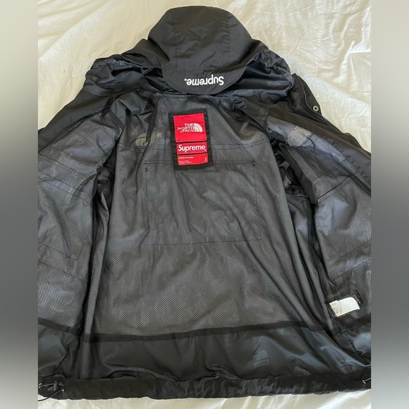 SUPREME × The North Face Black Utility Jacket Size S - Picture 13 of 16